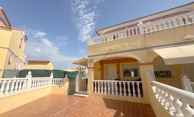 Sale - Townhouse -
Orihuela Costa - La Zenia