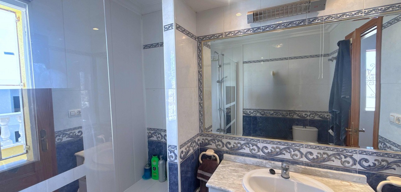 Sale - Townhouse -
Orihuela Costa - La Zenia