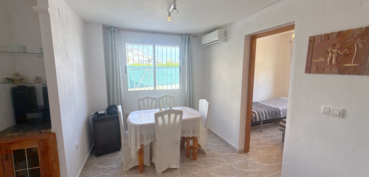 Sale - Townhouse -
Orihuela Costa - La Zenia