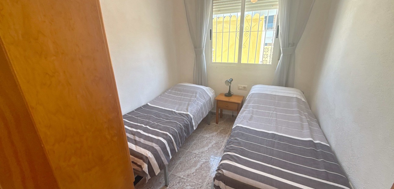 Sale - Townhouse -
Orihuela Costa - La Zenia