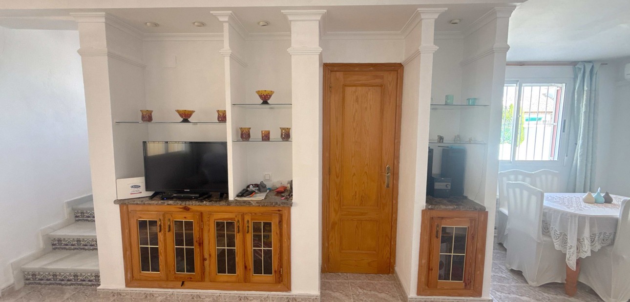 Sale - Townhouse -
Orihuela Costa - La Zenia