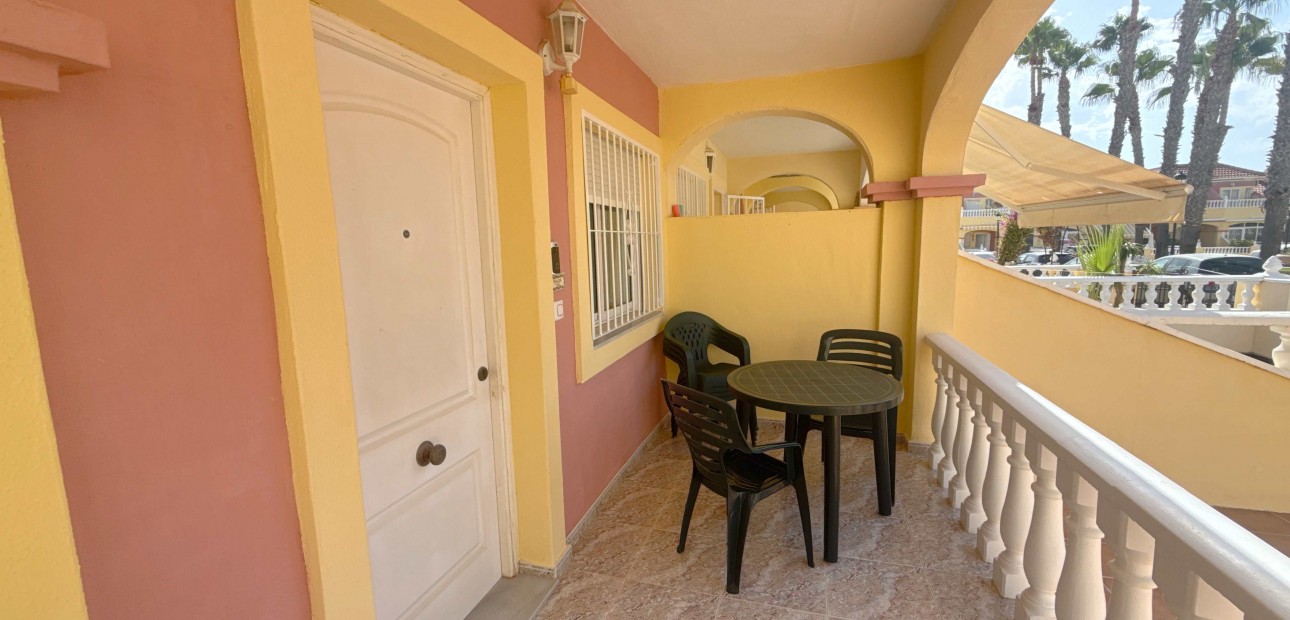 Sale - Townhouse -
Orihuela Costa - La Zenia