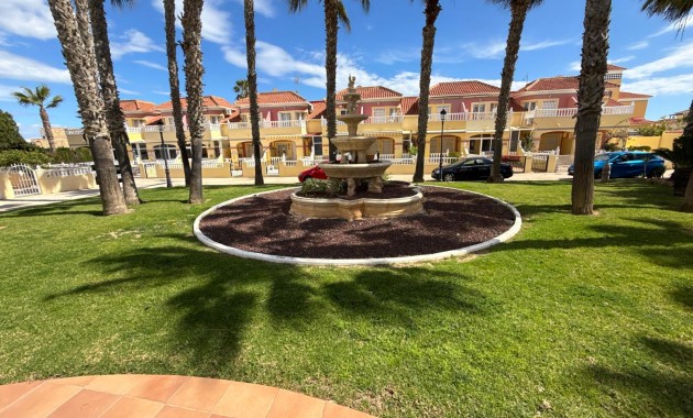 Sale - Townhouse -
Orihuela Costa - La Zenia