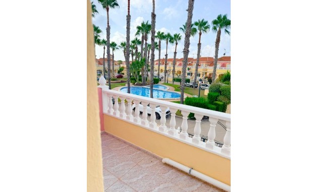 Sale - Townhouse -
Orihuela Costa - La Zenia