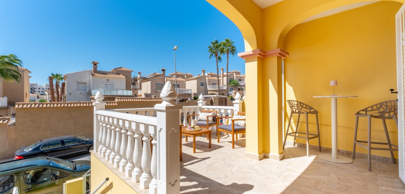 Sale - Townhouse -
Orihuela Costa - Las Filipinas