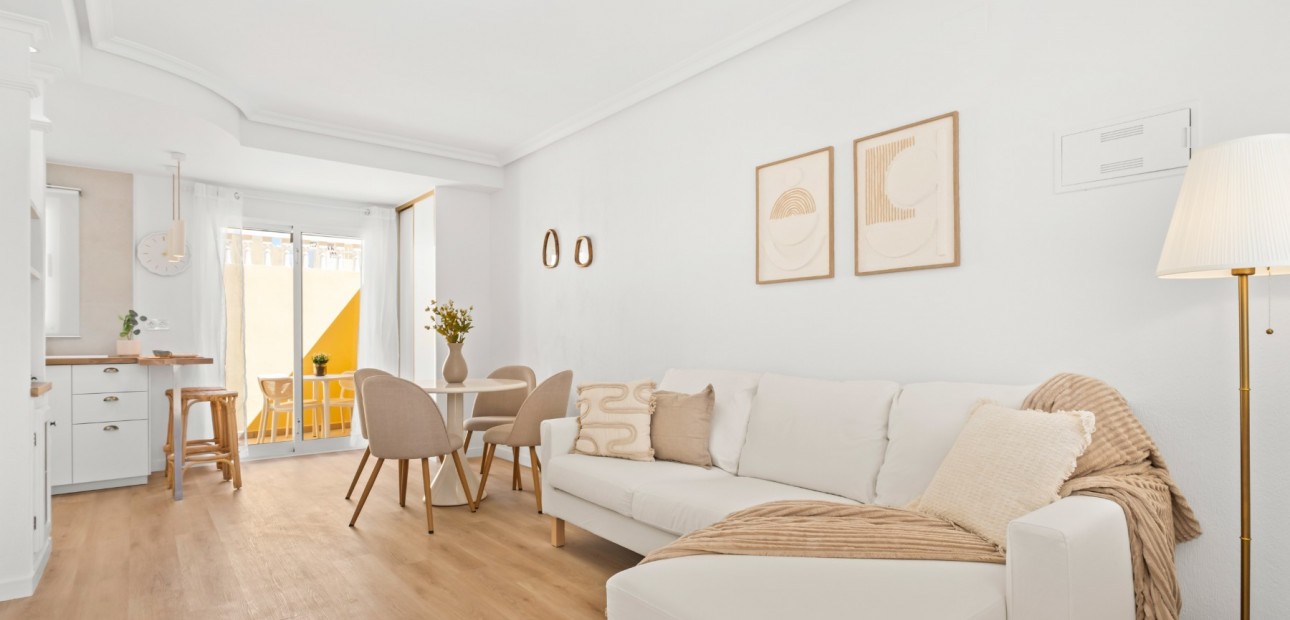 Sale - Townhouse -
Orihuela Costa - Las Filipinas