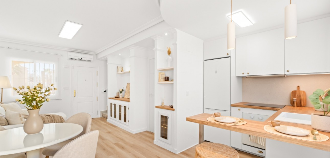 Sale - Townhouse -
Orihuela Costa - Las Filipinas