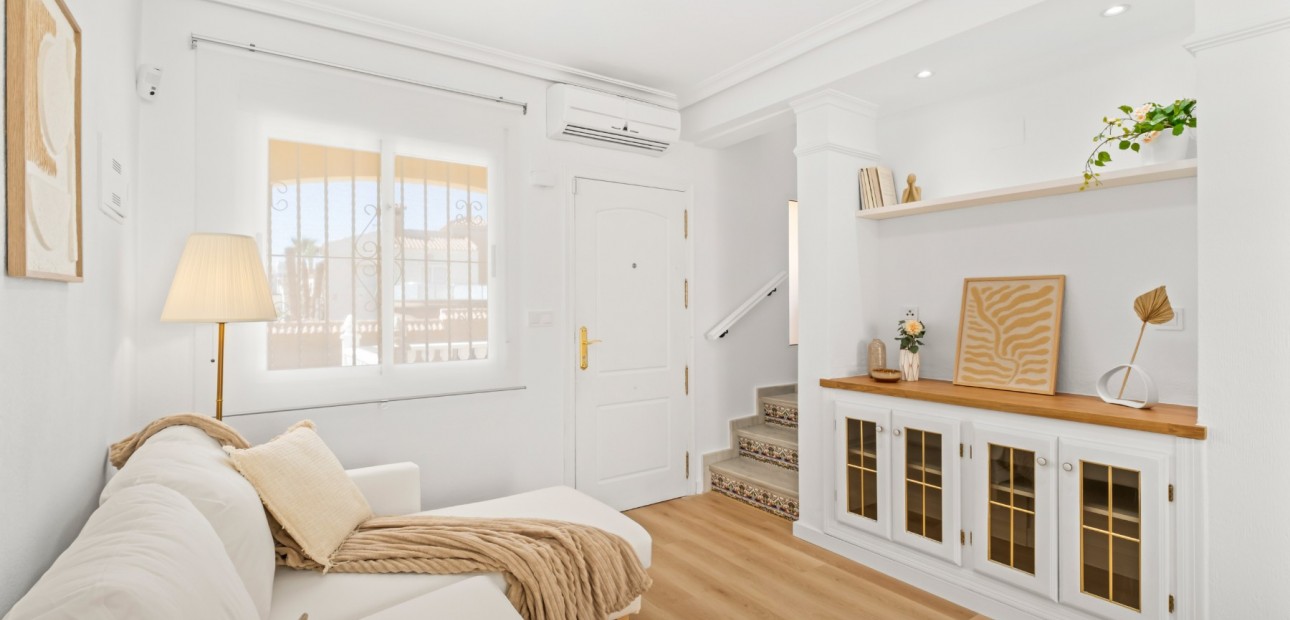 Sale - Townhouse -
Orihuela Costa - Las Filipinas