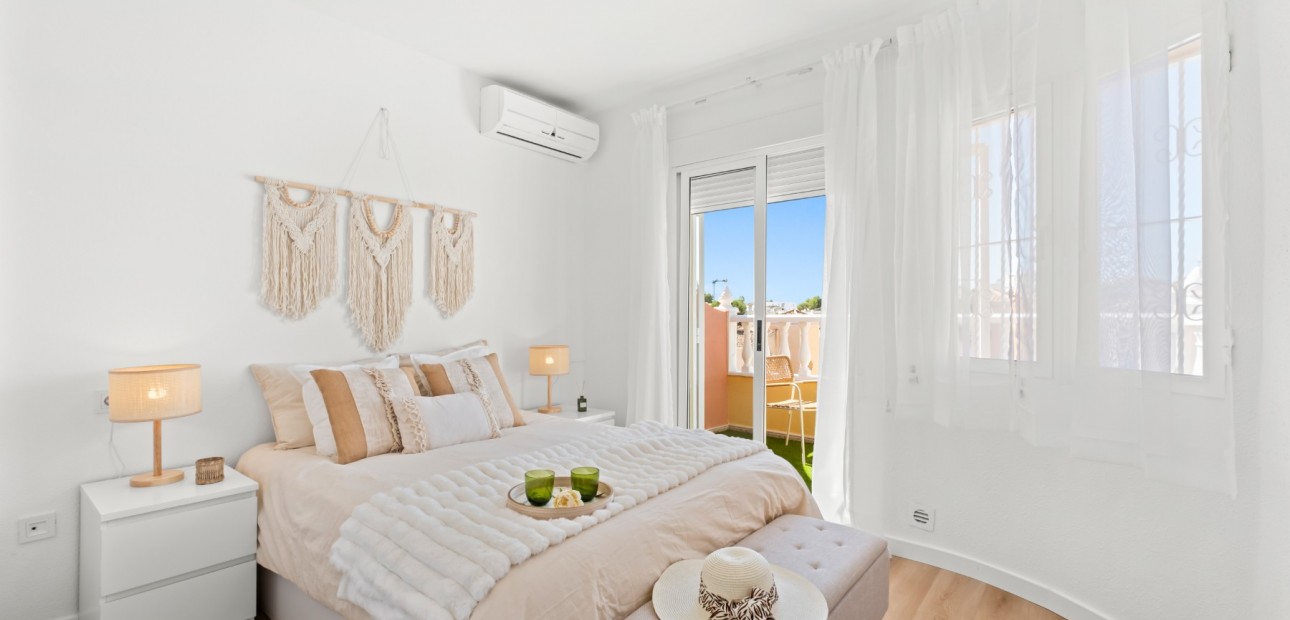 Sale - Townhouse -
Orihuela Costa - Las Filipinas