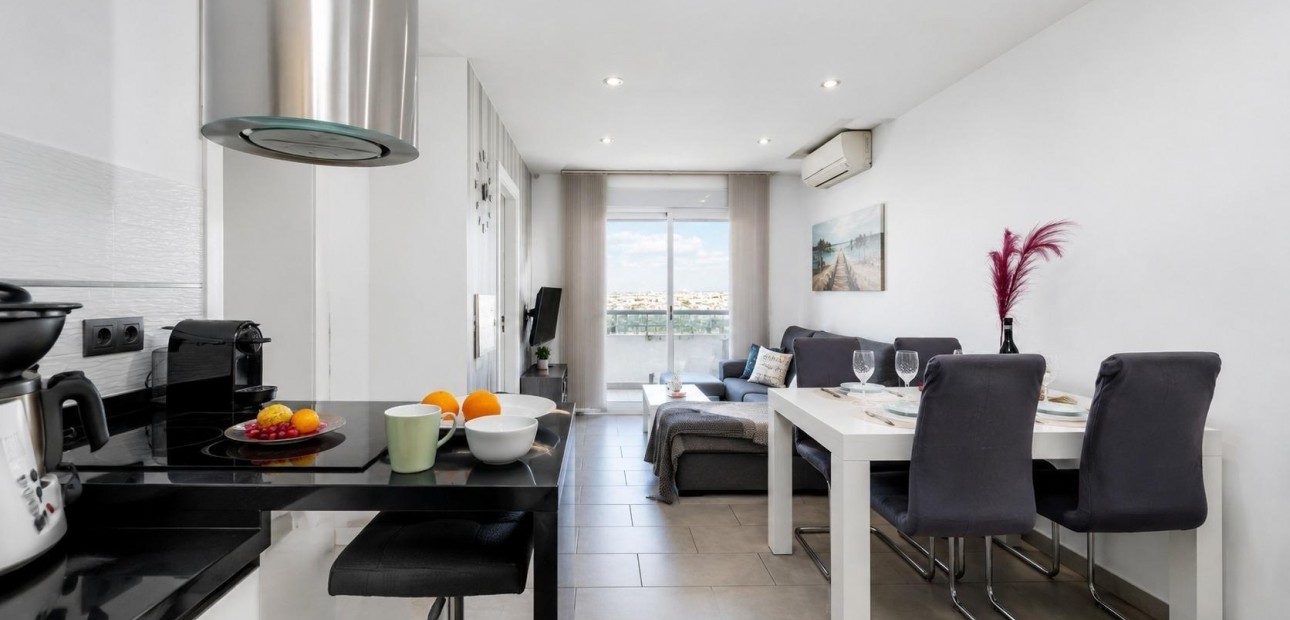 Sale - Apartment / flat -
Torrevieja - Playa del cura