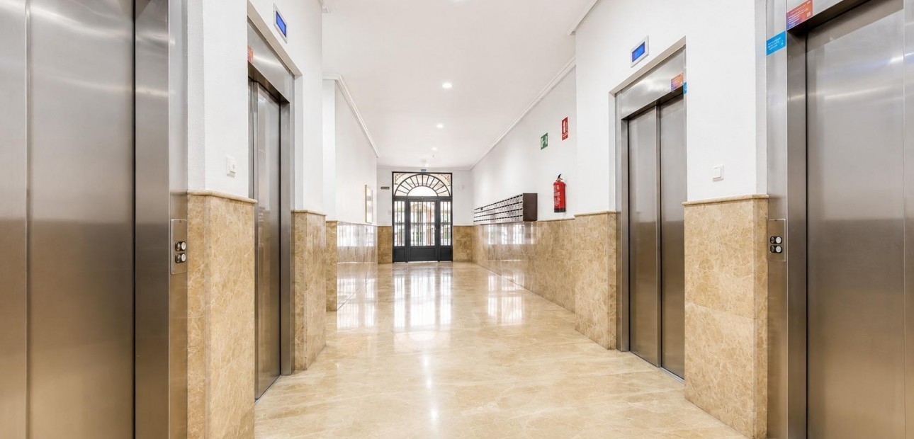 Sale - Apartment / flat -
Torrevieja - Playa del cura