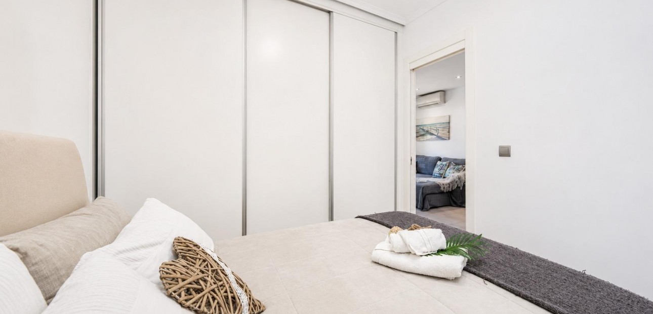 Sale - Apartment / flat -
Torrevieja - Playa del cura