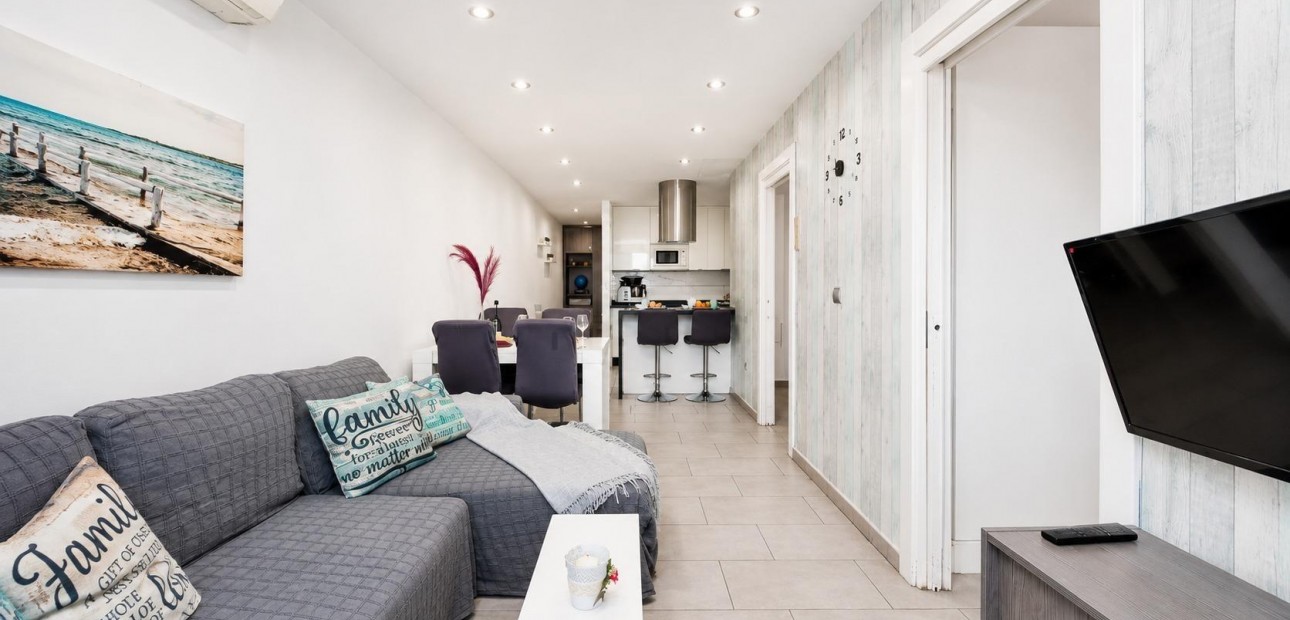 Sale - Apartment / flat -
Torrevieja - Playa del cura