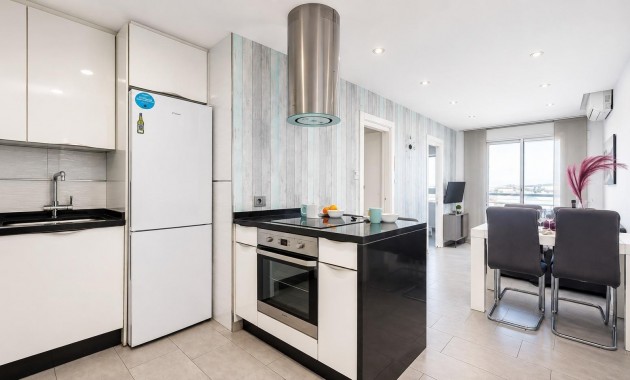 Sale - Apartment / flat -
Torrevieja - Playa del cura