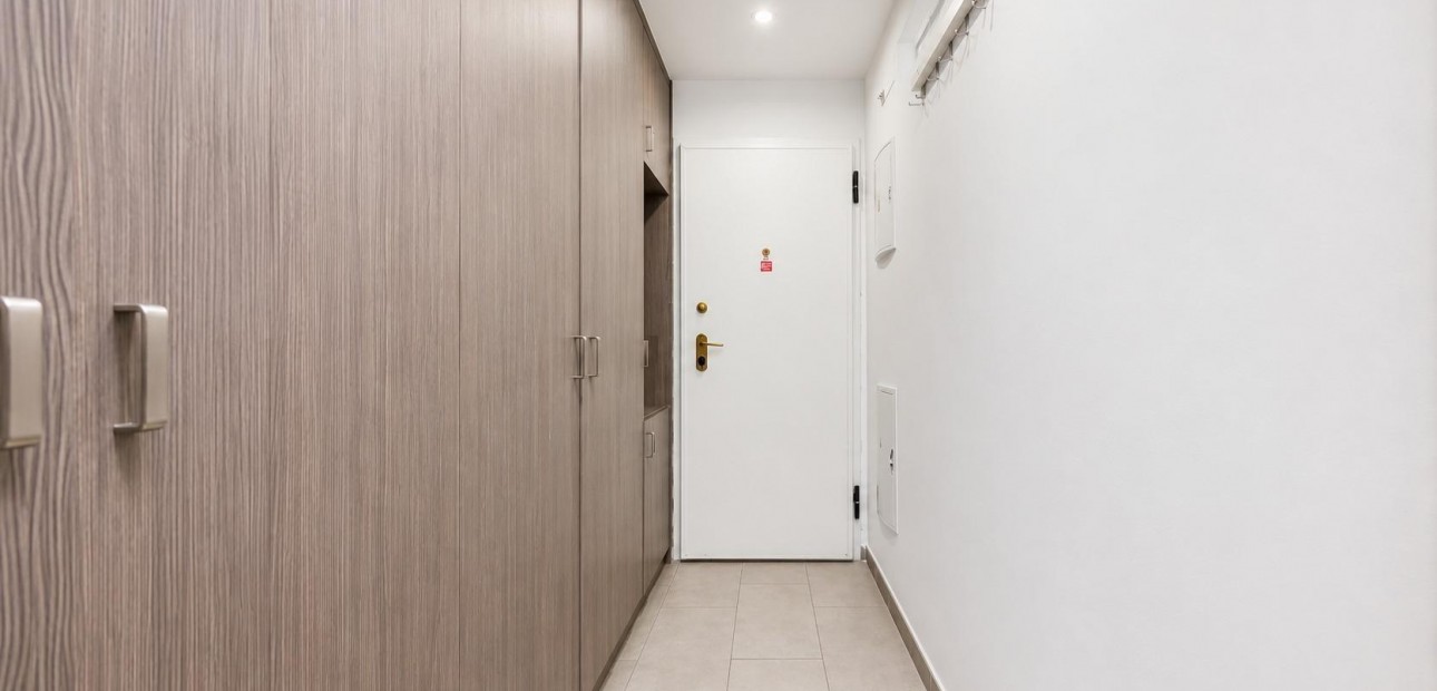 Sale - Apartment / flat -
Torrevieja - Playa del cura