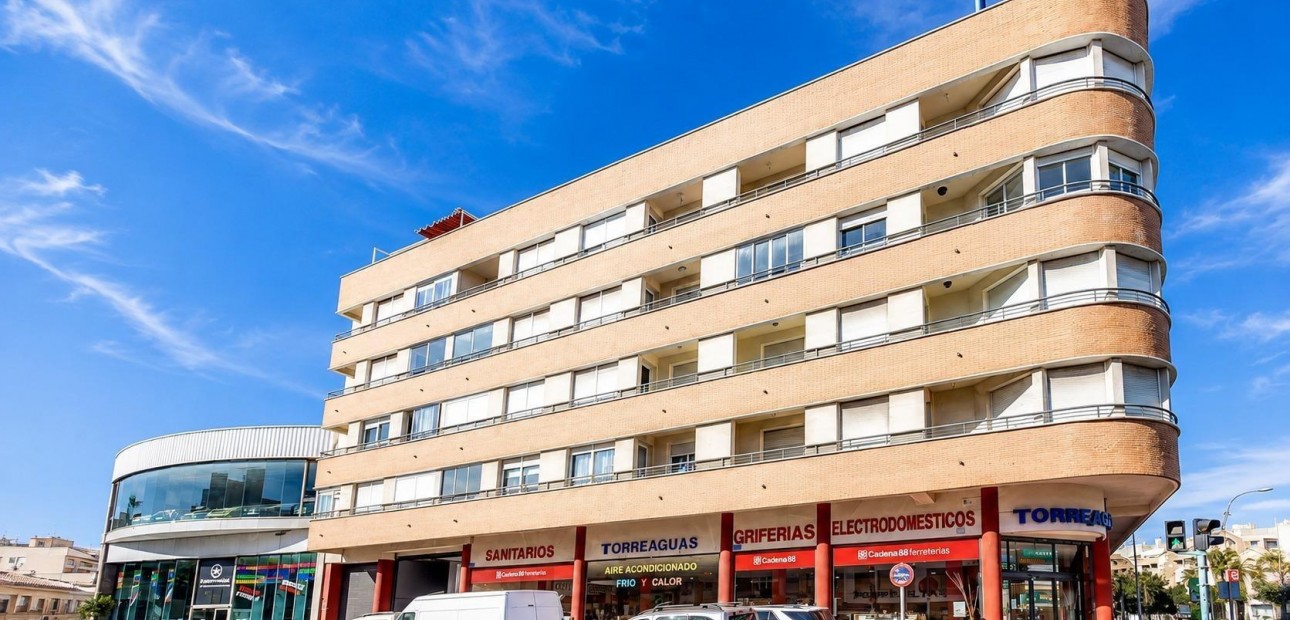 Sale - Apartment / flat -
Torrevieja - Playa del cura