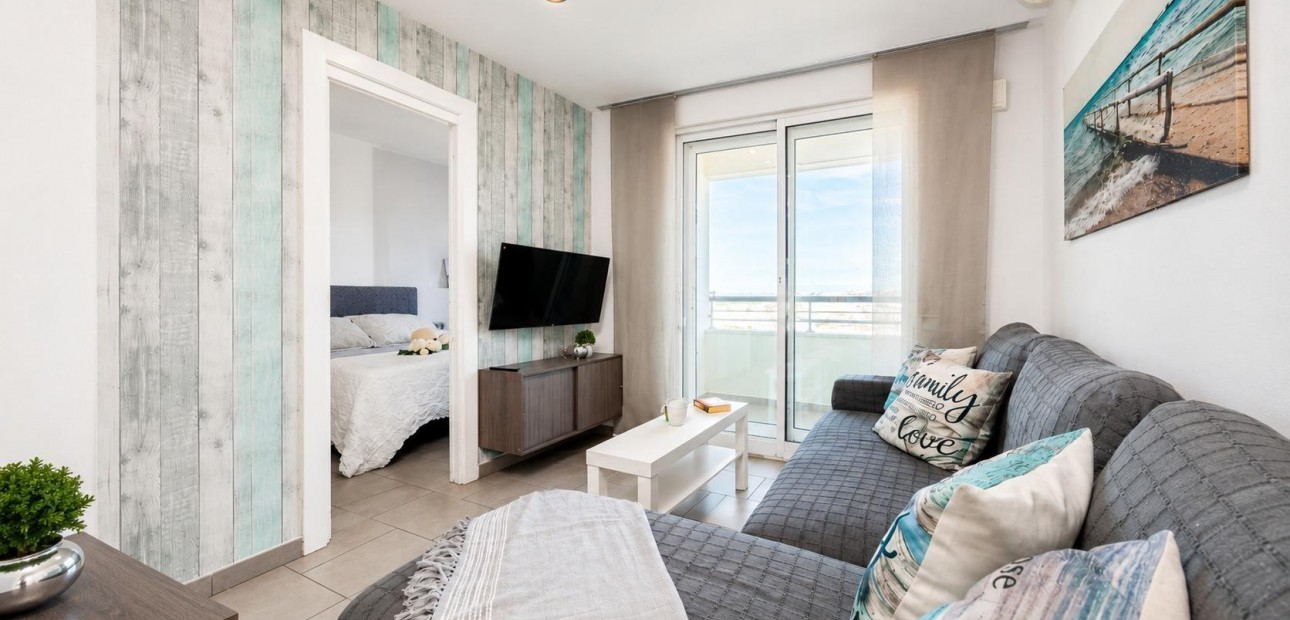 Sale - Apartment / flat -
Torrevieja - Playa del cura