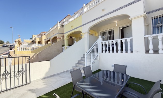 Sale - Townhouse -
Orihuela Costa - Villamartin