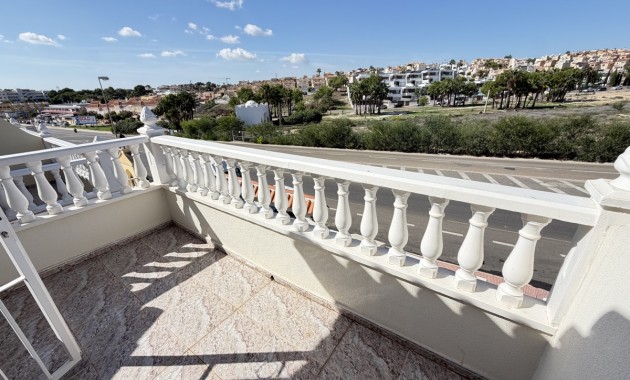 Sale - Townhouse -
Orihuela Costa - Villamartin