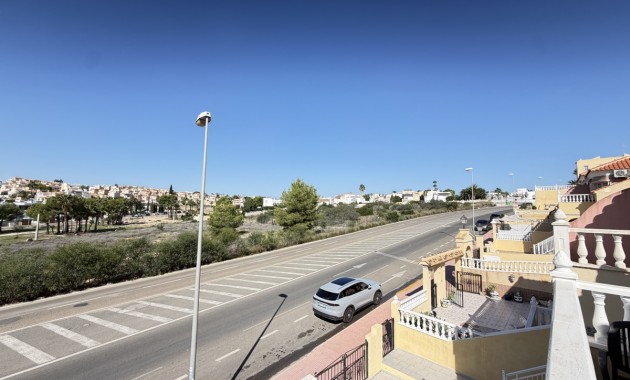Sale - Townhouse -
Orihuela Costa - Villamartin