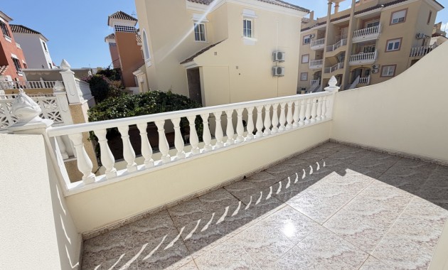 Sale - Townhouse -
Orihuela Costa - Villamartin
