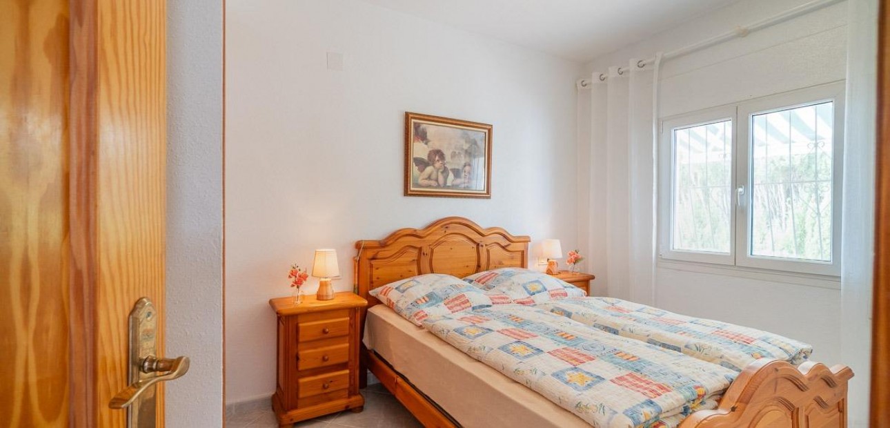Sale - Villa -
Orihuela Costa - La Florida