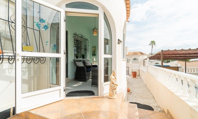 Sale - Villa -
Orihuela Costa - La Florida