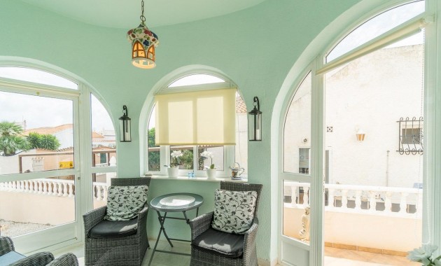 Sale - Villa -
Orihuela Costa - La Florida