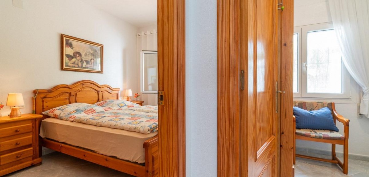 Sale - Villa -
Orihuela Costa - La Florida