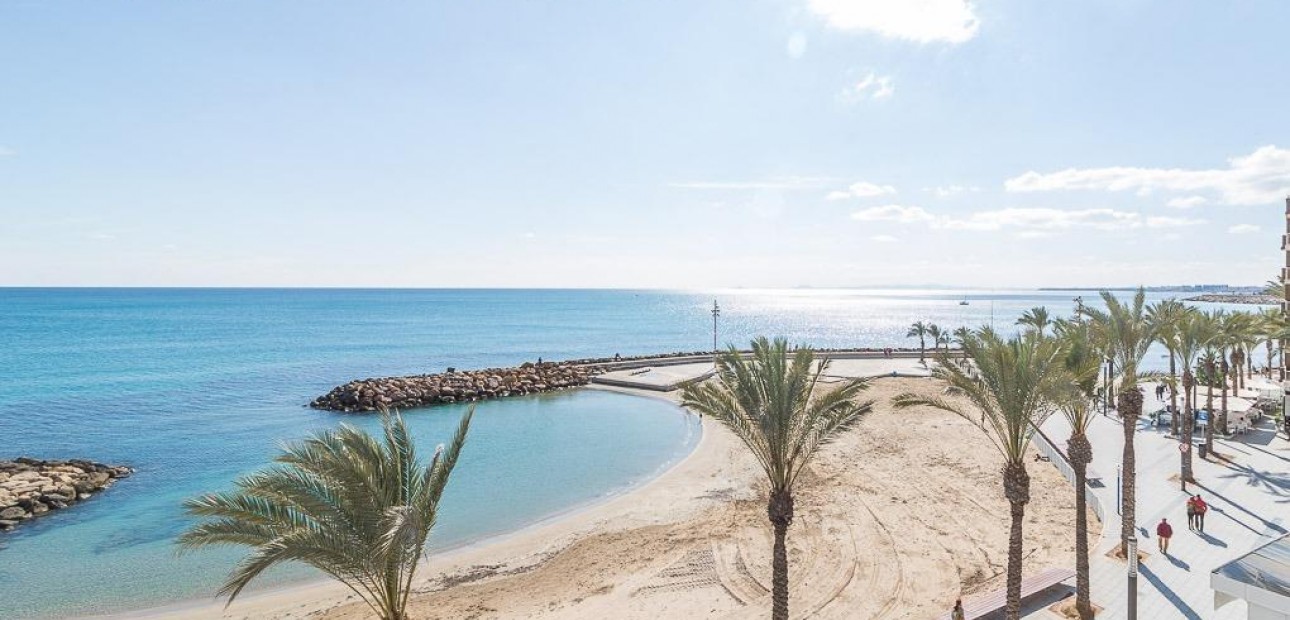Sale - Villa -
Orihuela Costa - La Florida