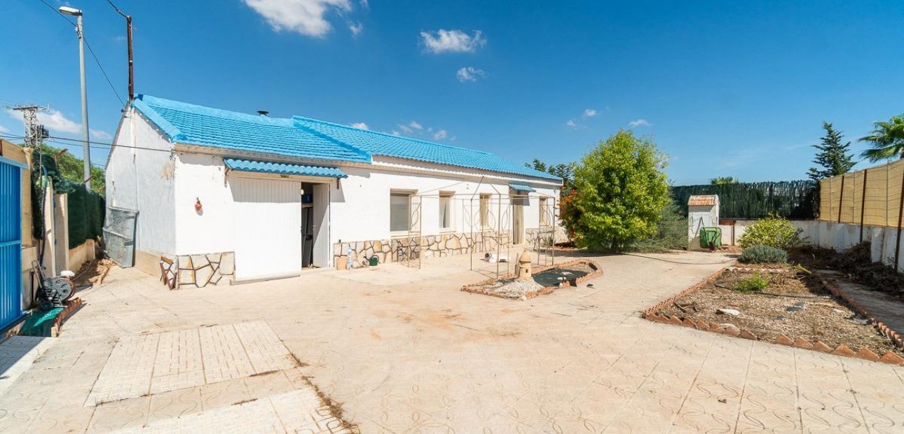 Sale - House -
Torre - Pacheco - Roldán