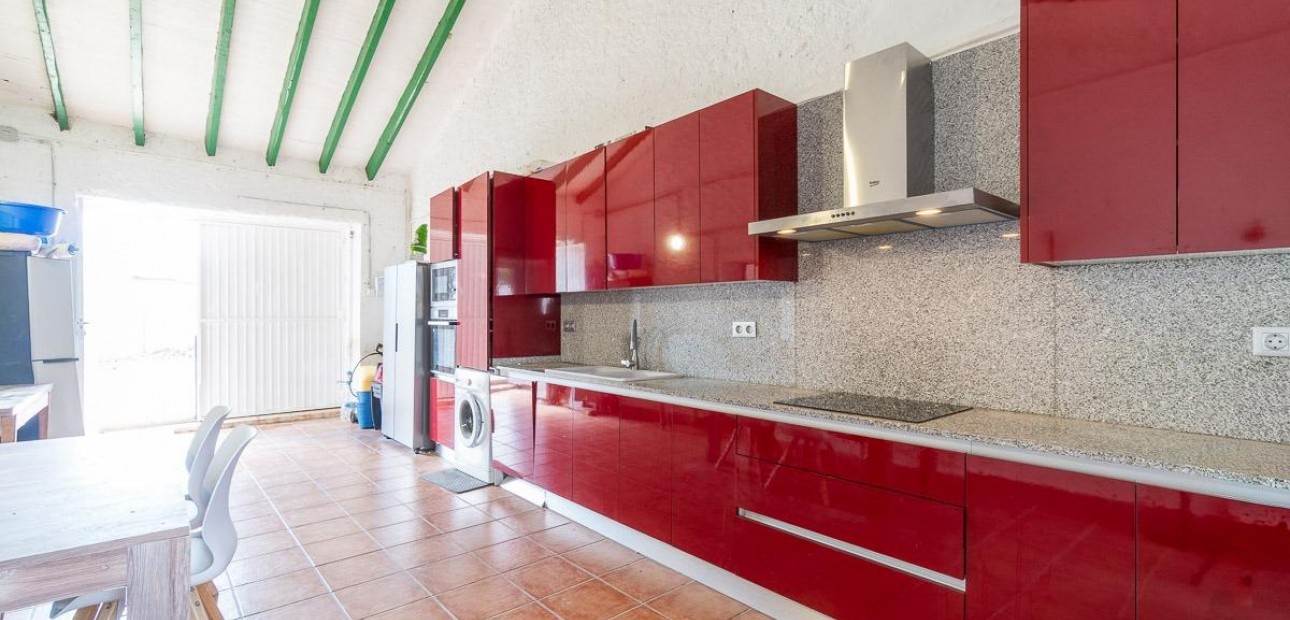 Sale - House -
Torre - Pacheco - Roldán