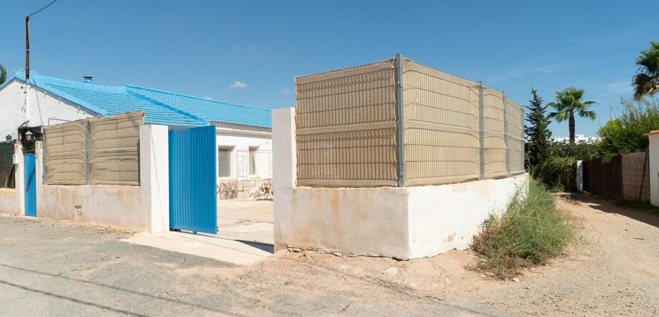 Sale - House -
Torre - Pacheco - Roldán