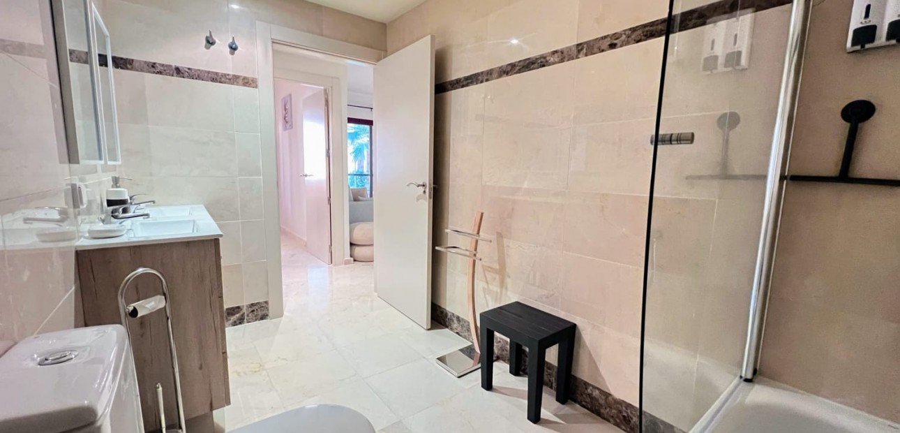Sale - Apartment / flat -
Los Alcazares