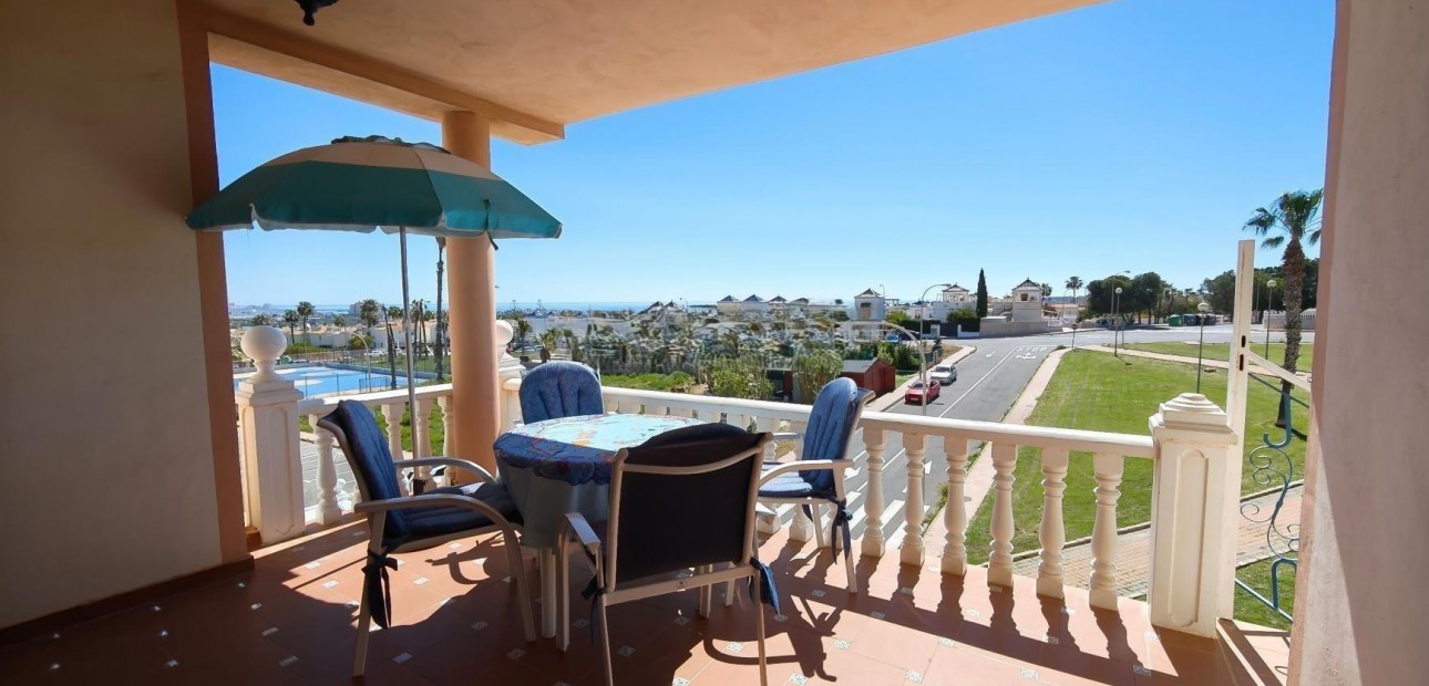 Sale - Bungalow -
Torrevieja - La siesta