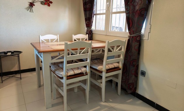 Sale - Bungalow -
Torrevieja - La siesta