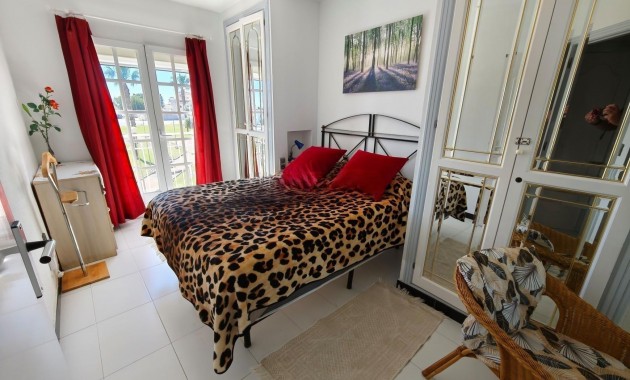 Sale - Bungalow -
Torrevieja - La siesta