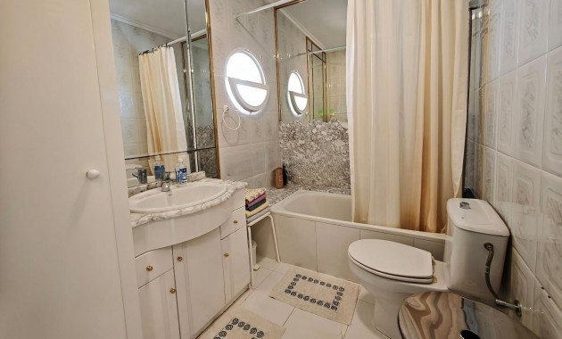 Sale - Bungalow -
Torrevieja - La siesta