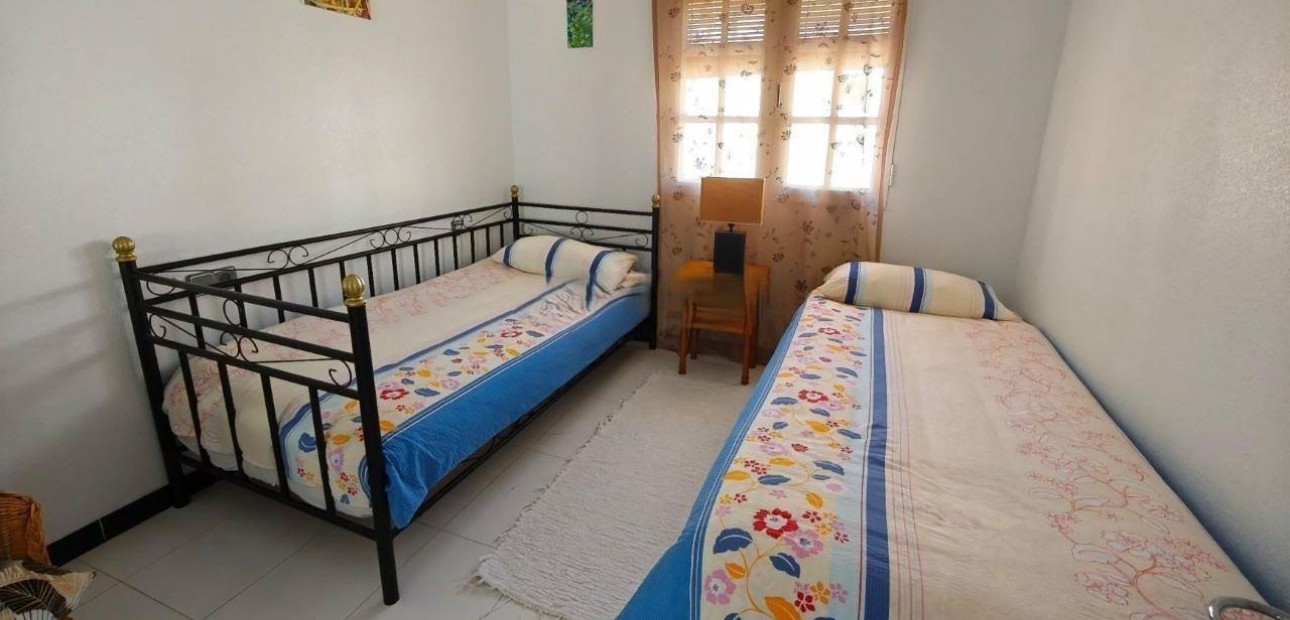 Sale - Bungalow -
Torrevieja - La siesta