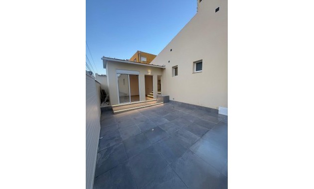 Sale - Villa -
Torrevieja - Parque las naciones