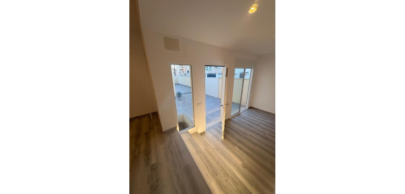 Sale - Villa -
Torrevieja - Parque las naciones