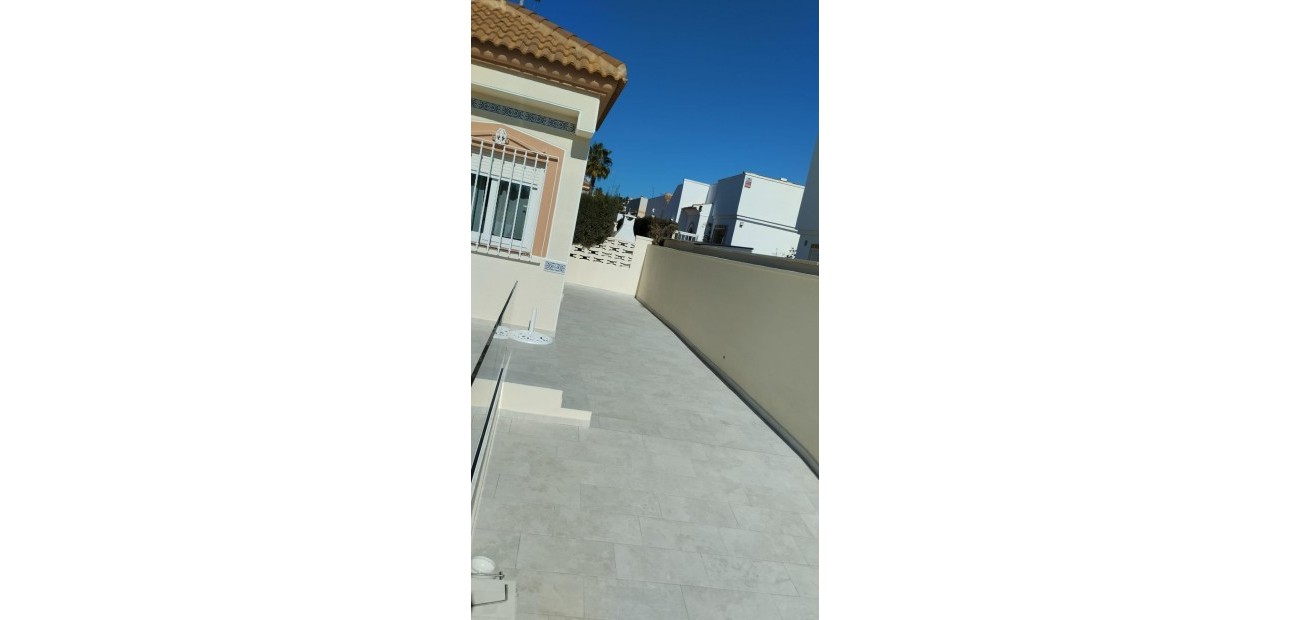 Sale - Villa -
Torrevieja - Torreblanca