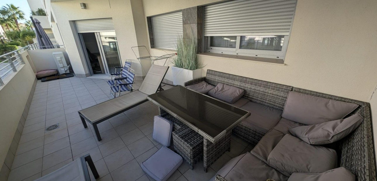 Sale - Apartment / flat -
Torrevieja - La veleta