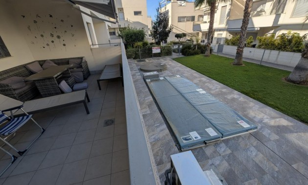 Sale - Apartment / flat -
Torrevieja - La veleta