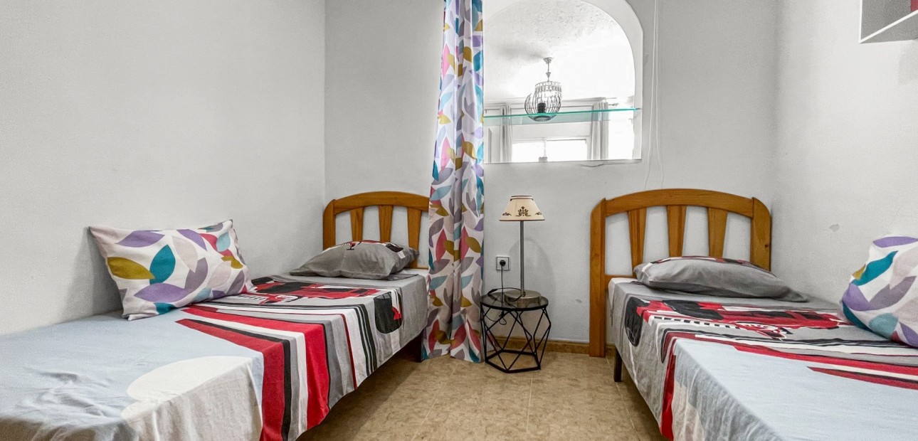 Sale - Bungalow -
Torrevieja - La Siesta - El Salado -  Torreta