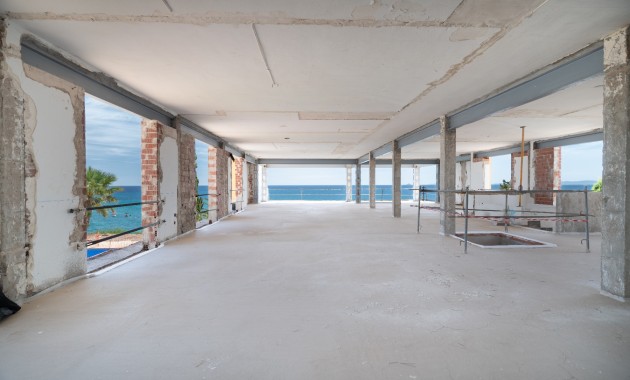 Sale - Villa / House -
Orihuela Costa - Cabo Roig