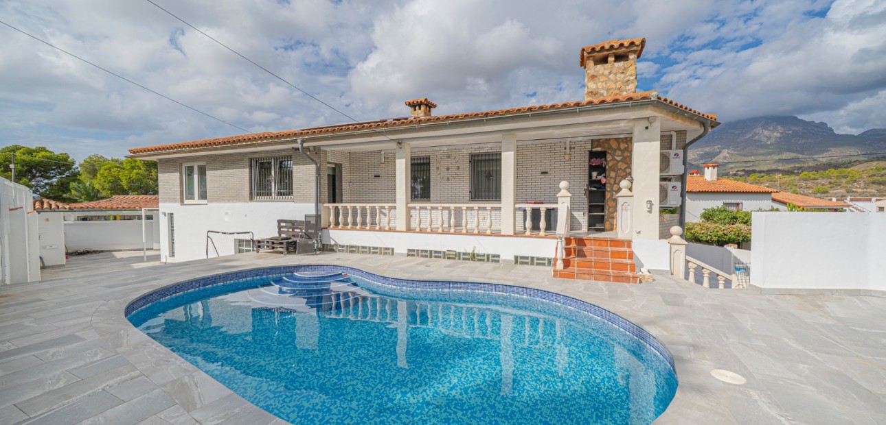 Sale - Detached Villa -
la Nucia - Panorama
