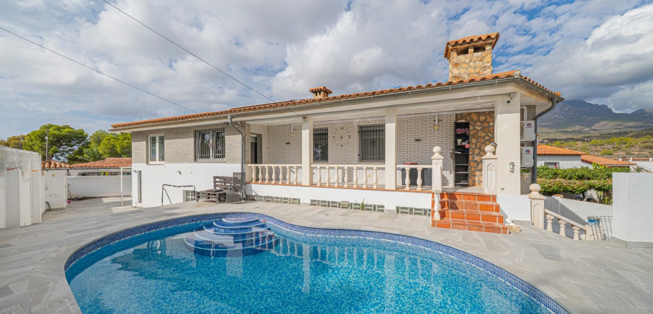 Sale - Detached Villa -
la Nucia - Panorama