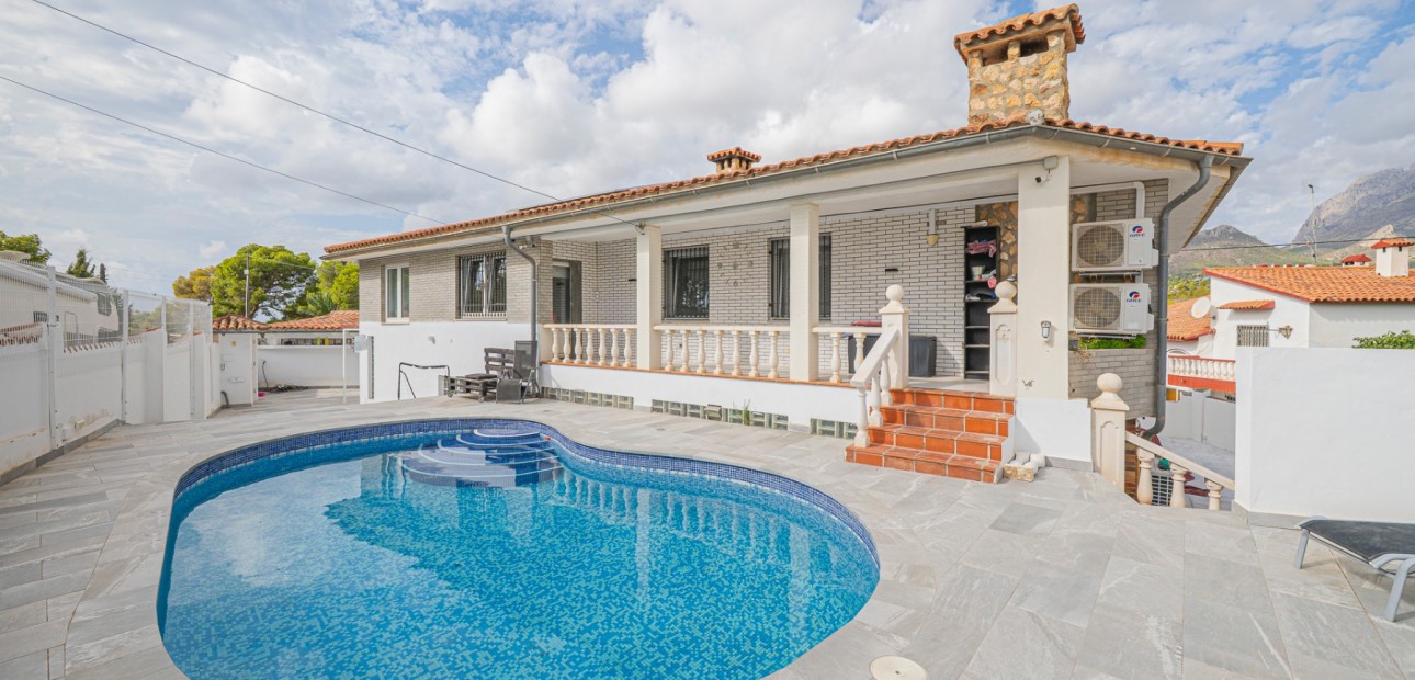 Sale - Detached Villa -
la Nucia - Panorama