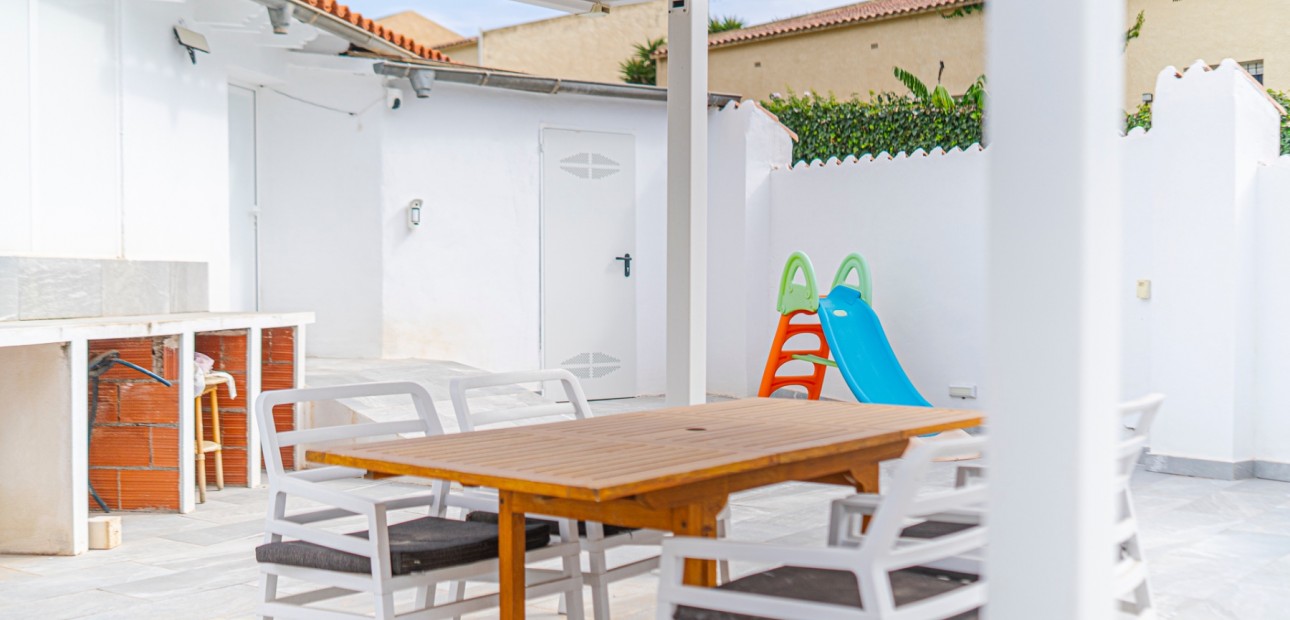 Sale - Detached Villa -
la Nucia - Panorama